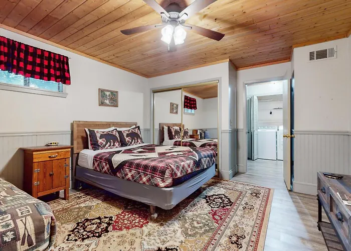 Hillcrest Lodge