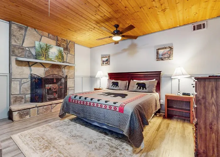 Hillcrest Lodge