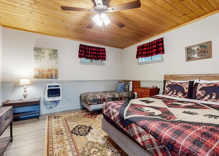 Hillcrest Lodge